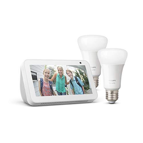 Echo Show 5, blanco + Philips Hue White Pack de 2 bombillas LED inteligentes, compatible con Bluetooth y Zigbee, no se requiere controlador